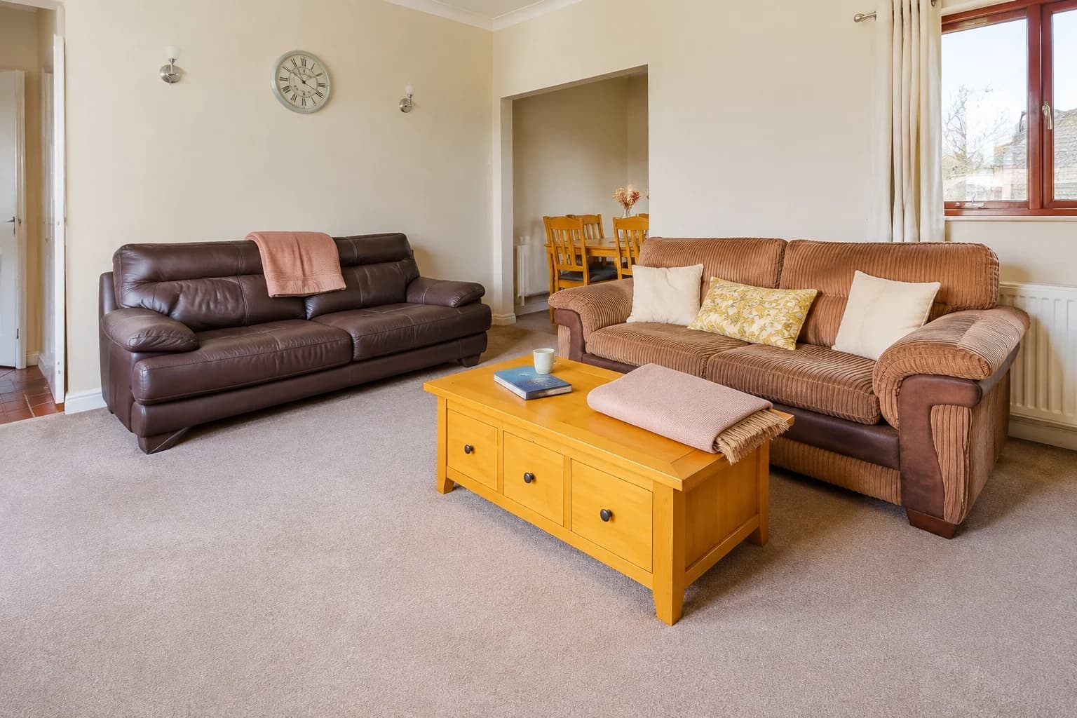 Living room at Mardon Holiday Home, long stay accommodation near Inverness